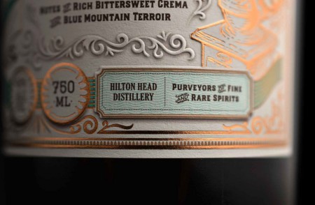 дизайн упаковки рома Mountain Peak