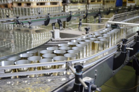 Губернатор Смоленской области посетил производителя жестяной тары "Банкон"