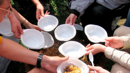 70% россиян готовы отказаться от использования пластиковой посуды