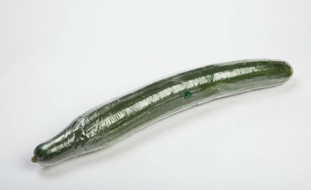 Британский ретейлер Morrissons перестал заворачивать огурцы в пленку