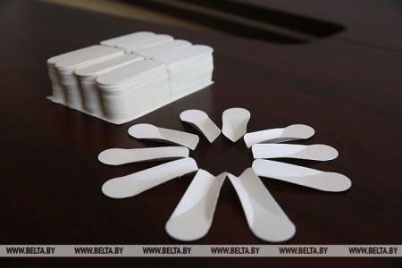 Ложки из картона начали выпускать в Гродненской типографии