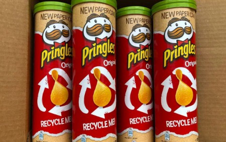 Pringles тестирует упаковку из картона
