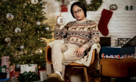 Miller Lite вешает пиво на ёлку