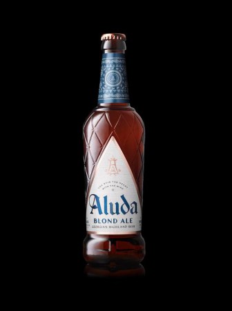 Stranger & Stranger упаковали премиальное грузинское пиво Aluda