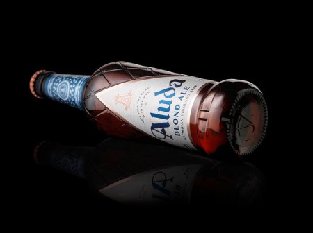 Stranger & Stranger упаковали премиальное грузинское пиво Aluda