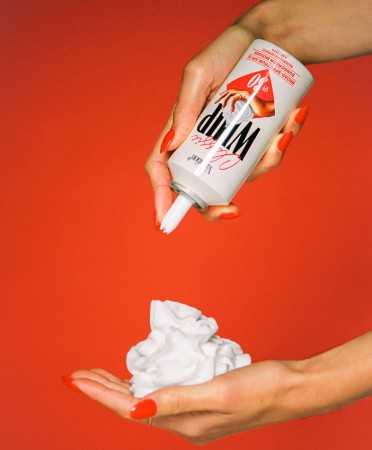 дизайн упаковки солнцезащитного крема Classic Whip