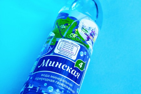 МЗБН выпустил лимитированную серию бутылок воды "Минская-4" с достопримечательностями Минска