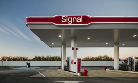 "Супрематика" разработала фирменный стиль для заправок Signal