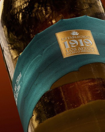 Daga - текила с говорящей упаковкой