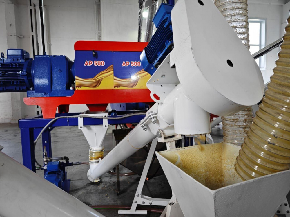 Агро Комплекс "Куликов Родник" запустило современный комбикормовый цех