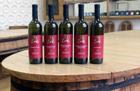 Старинная винодельня "Массандры" выпустила вино под собственной торговой маркой