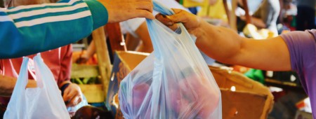В Грузии начали вводить запрет на одноразовые полиэтиленовые пакеты